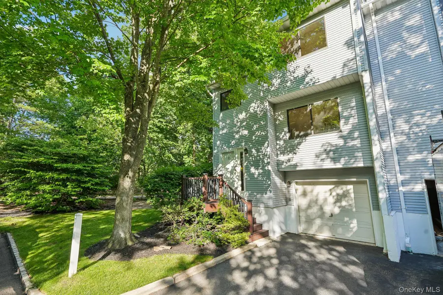 12 Evan Court, Nanuet, NY 10954 - #2