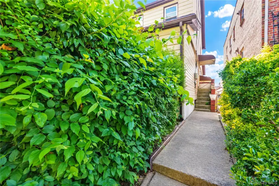 61-20 156th Street, Flushing, NY 11367 - #2