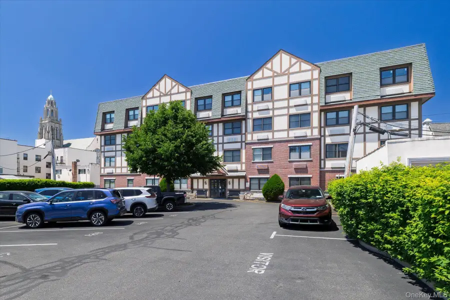 55 Clinton Avenue, Rockville Centre, NY 11570 - #3