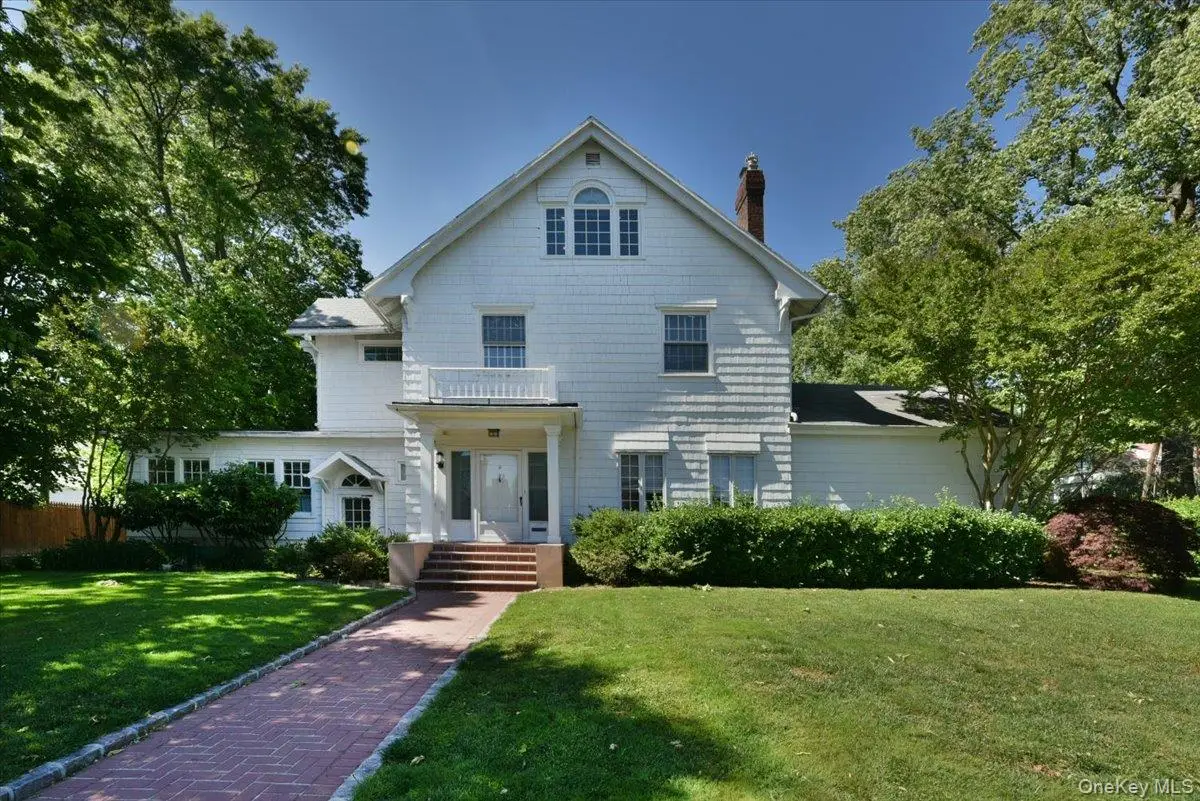9 Nassau Drive, Great Neck, NY 11021 - #1