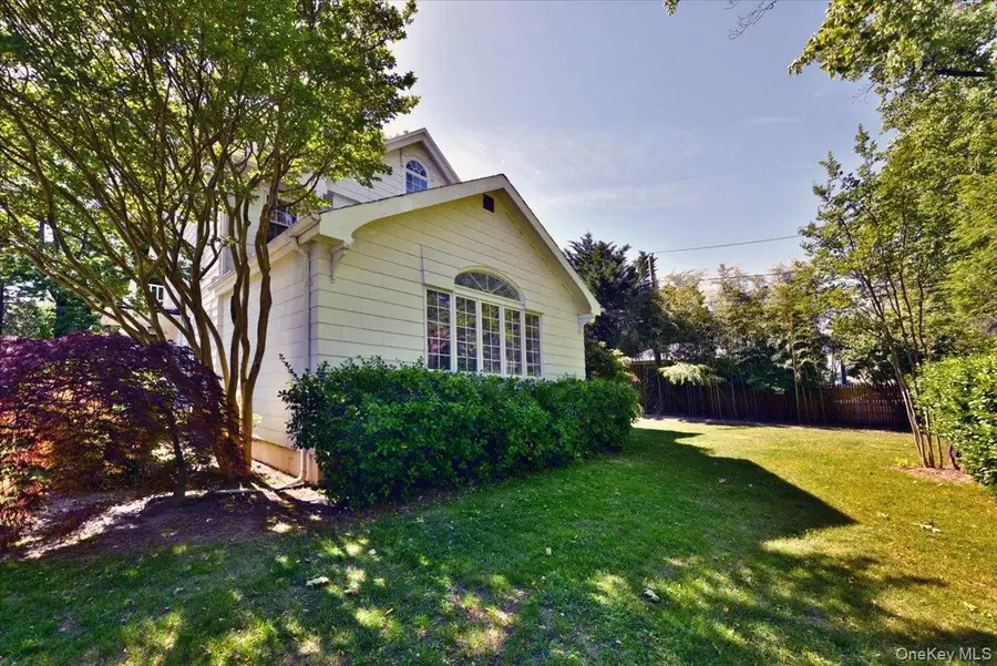 9 Nassau Drive, Great Neck, NY 11021 - #3