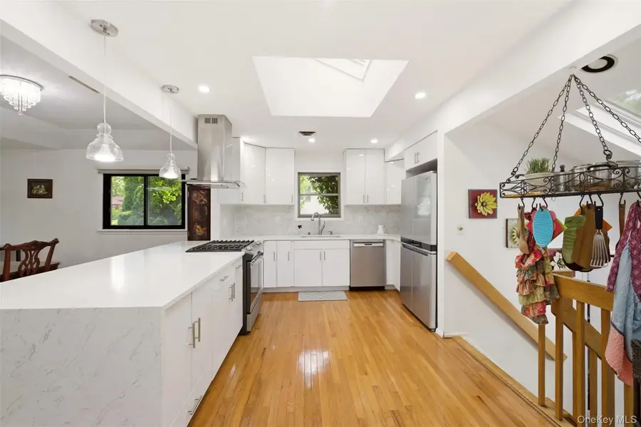 37 Windham Drive, South Huntington, NY 11746 - #2