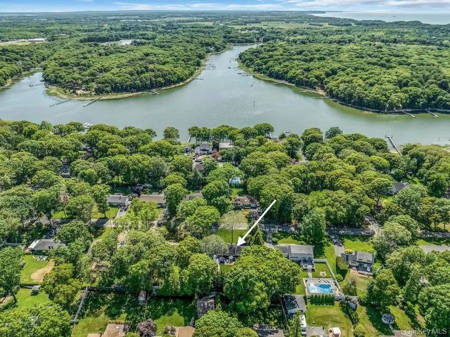 530 Woodcliff Drive, Mattituck, NY 11952 - #2