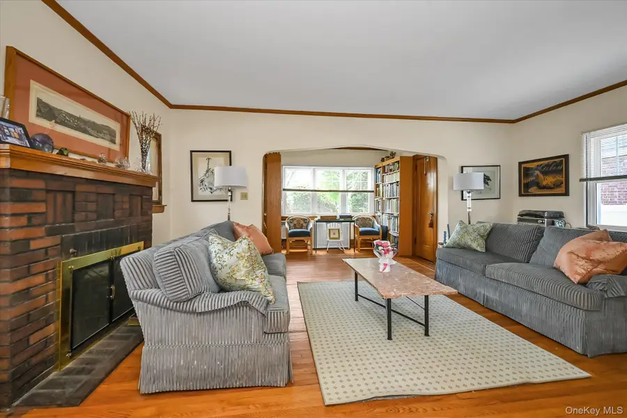 236-11 Seward Avenue, Bellerose Manor, NY 11427 - #3