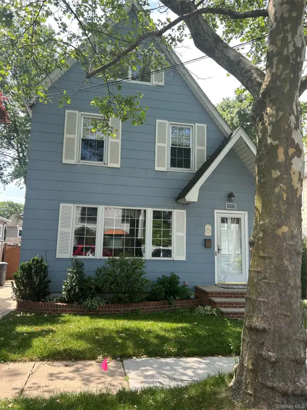110 Yale Street, Williston Park, NY 11596