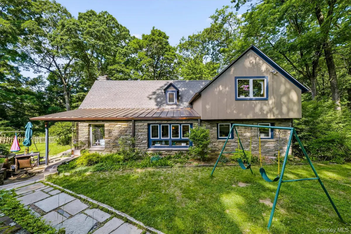 4 N Ledge Loop, Croton On Hudson, NY 10520 - #1