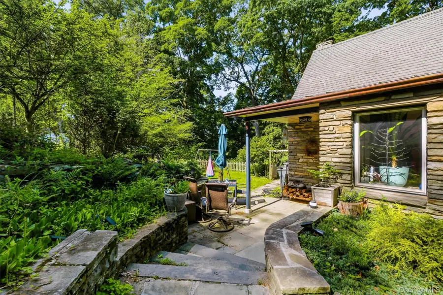 4 N Ledge Loop, Croton On Hudson, NY 10520 - #3