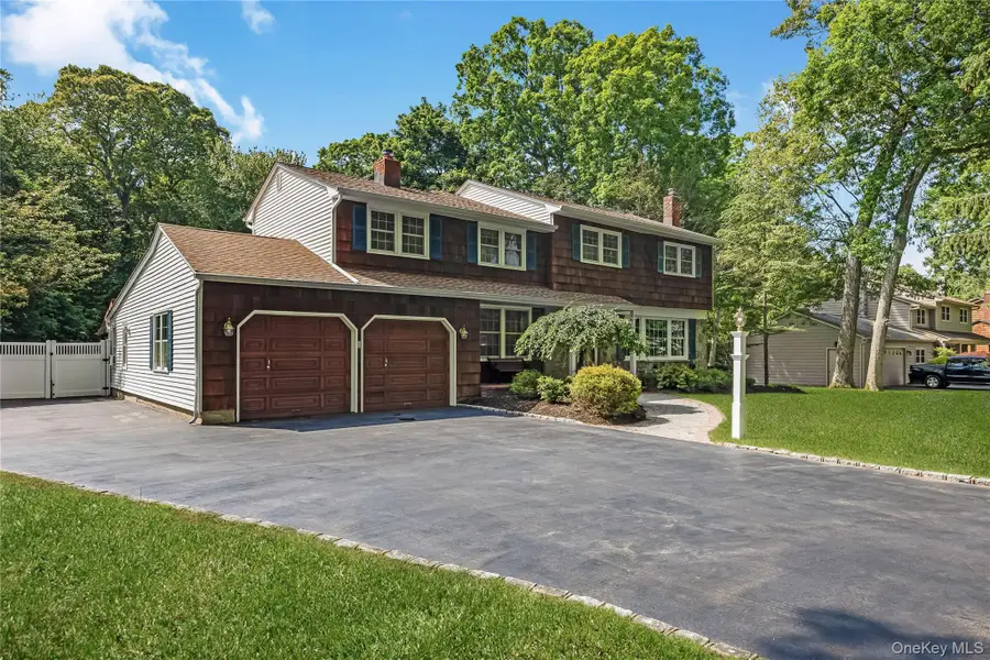 28 Cygnet Drive, Smithtown, NY 11787 - #2