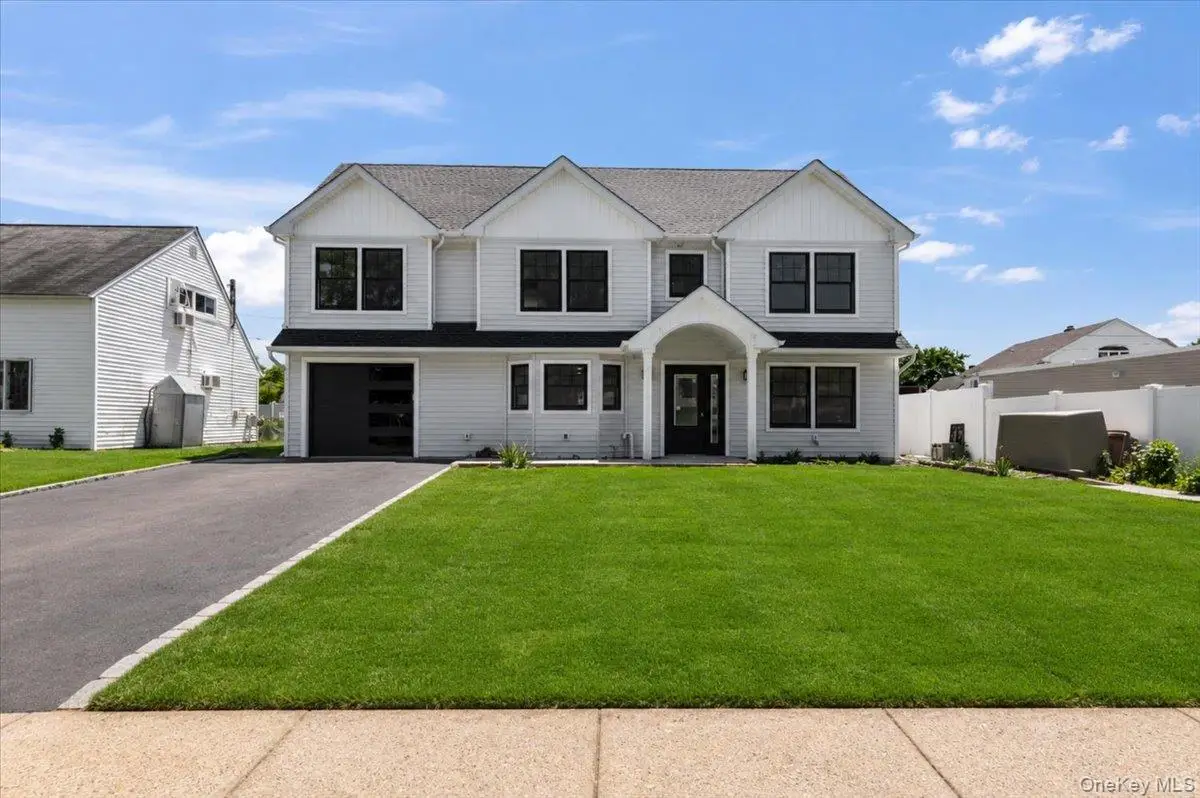 119 Sprucewood, Levittown, NY 11756 - #1