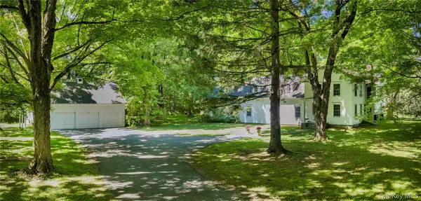 64 S Quaker Hill Road, Pawling, NY 12564