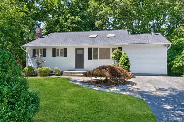 21 Gay Lore Drive, Huntington, NY 11743