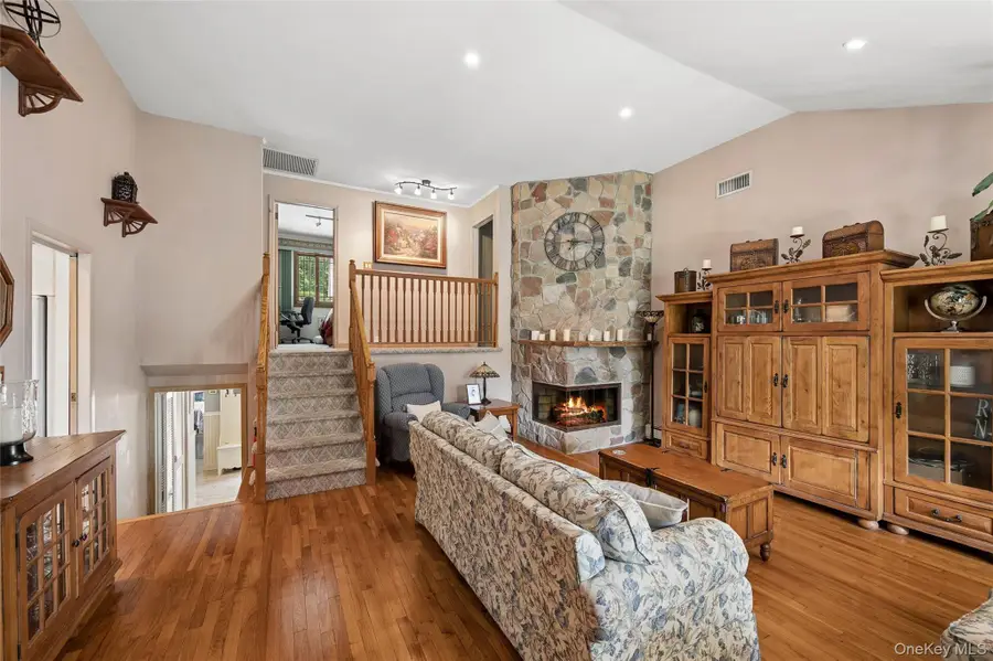 318 Lakeshore Boulevard, Massapequa Park, NY 11762 - #3