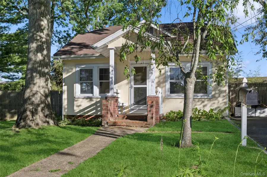 36 Lakeview Court, Ronkonkoma, NY 11779 - #2