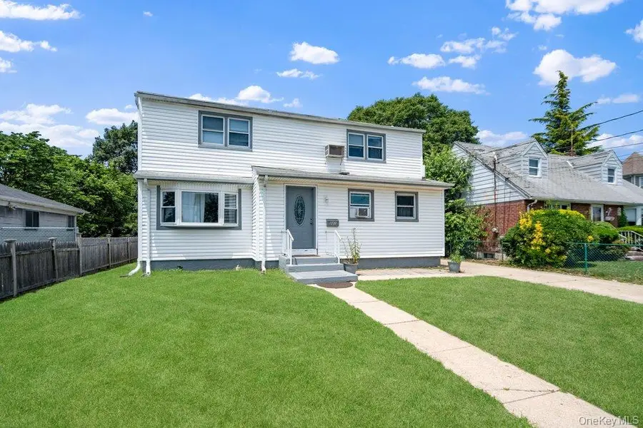 101 Spruce Avenue, Bethpage, NY 11714 - #3
