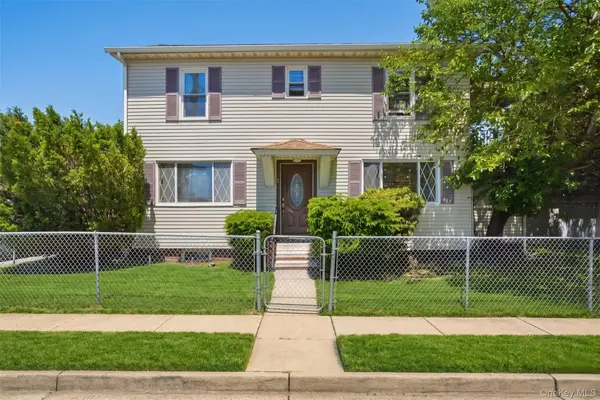 1 Moore Avenue, Hempstead, NY 11550