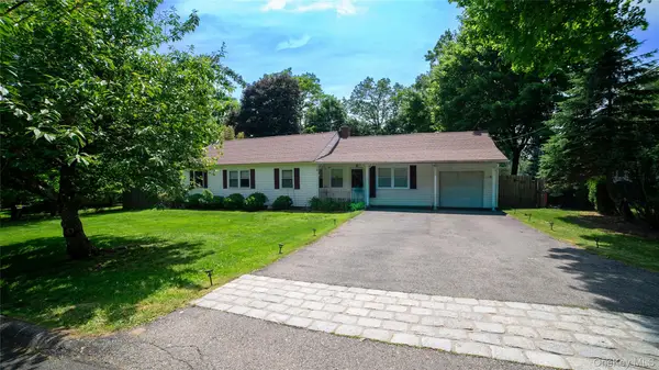208 Woodhampton Drive, White Plains, NY 10603