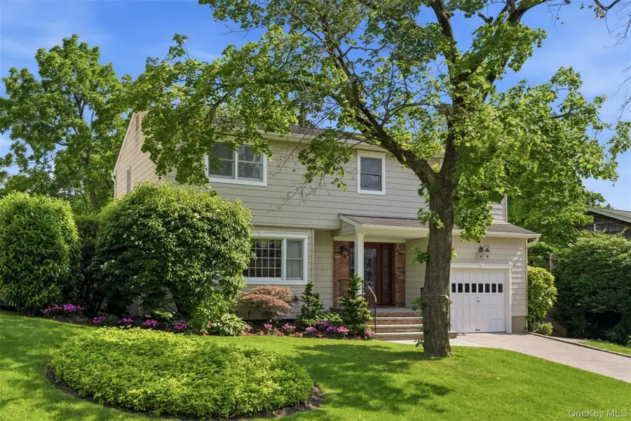 7 Lawrence Court, Syosset, NY 11791 - #3