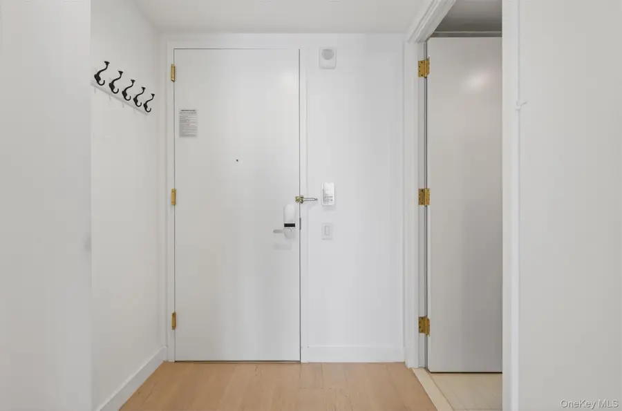 3 Court, Long Island City, NY 11101 - #3