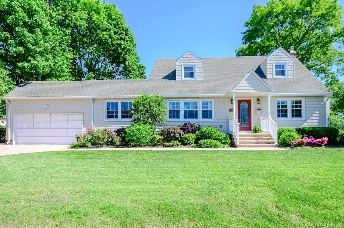 1401 Herzel Boulevard, West Babylon, NY 11704 - #1