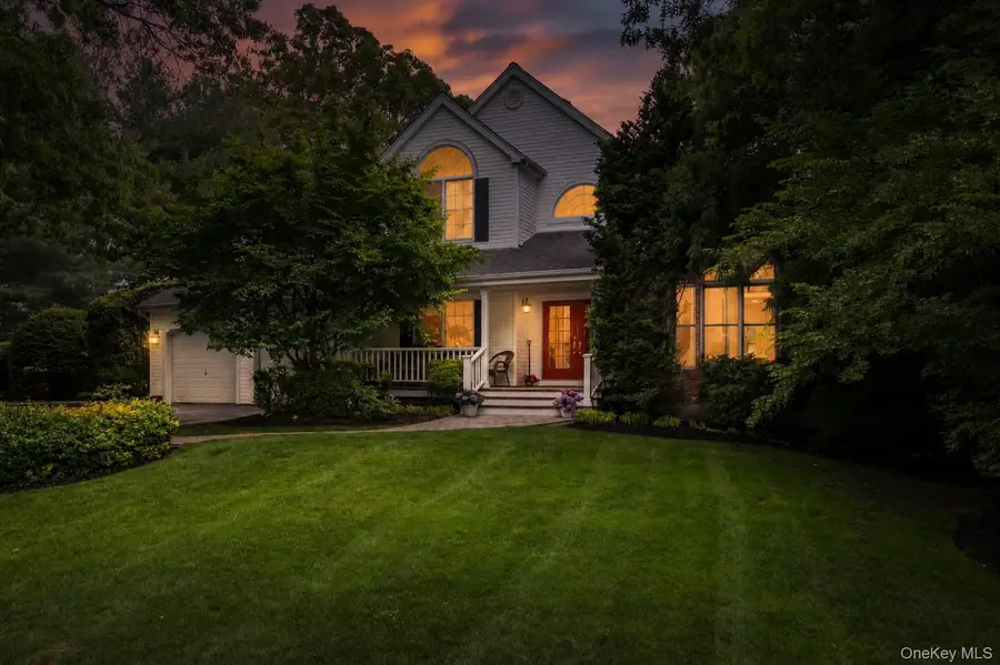 1 Fox Hollow Court, Dix Hills, NY 11746 - #2