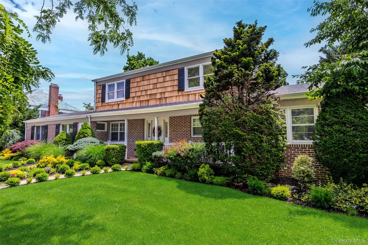 467 Hempstead Avenue, Rockville Centre, NY 11570 - #1
