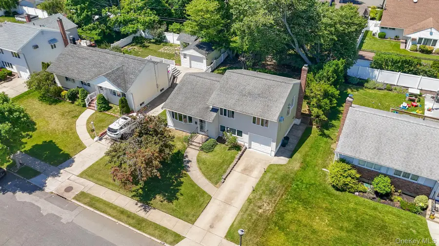 3547 Northview Avenue, Wantagh, NY 11793 - #3