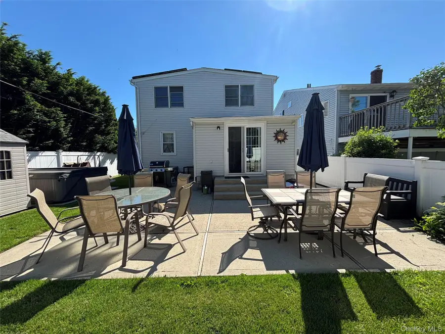 304 Lido Parkway, Lindenhurst, NY 11757 - #2