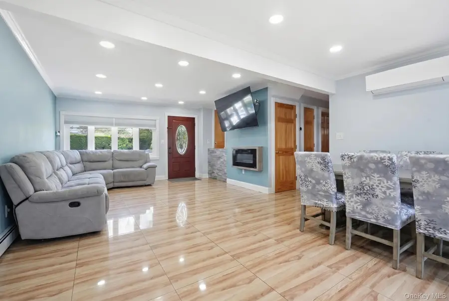 2151 Stewart Avenue, Westbury, NY 11590 - #2