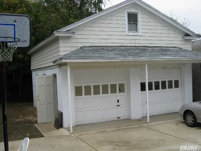 43 W Graham Avenue, Hempstead, NY 11550 - #2