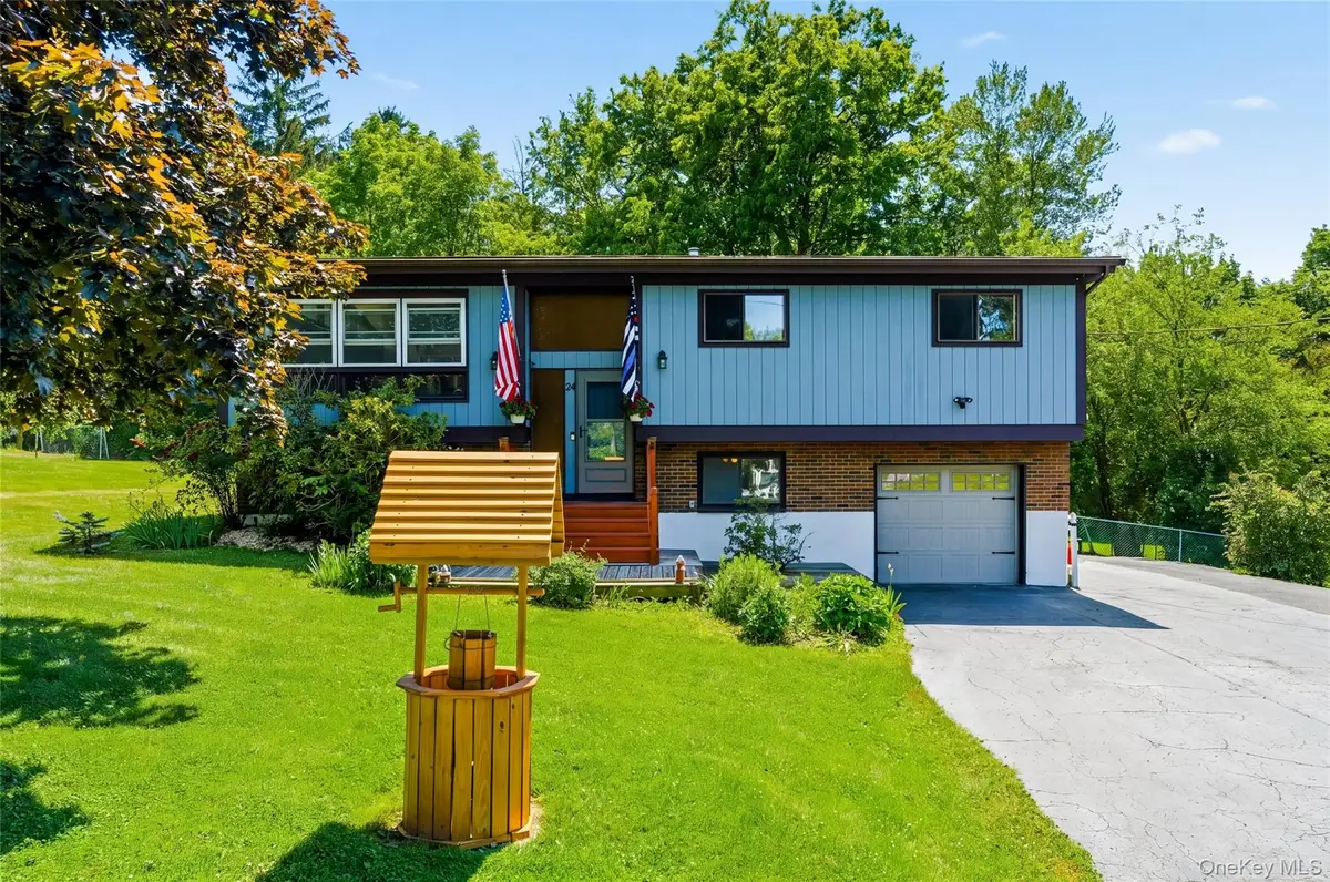 24 Dennis Drive, New Hampton, NY 10958 - #1