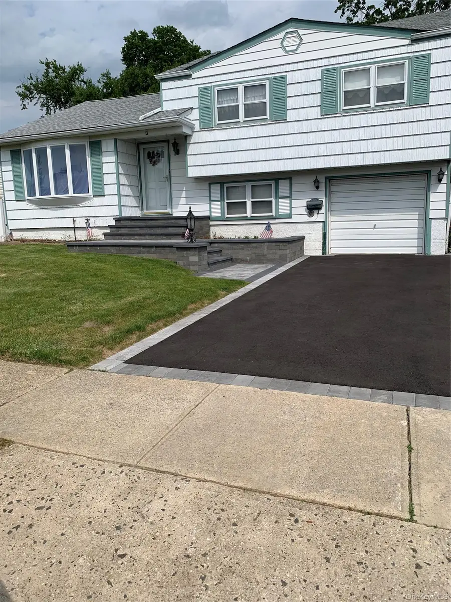 3 Peter Road, Hicksville, NY 11801 - #2