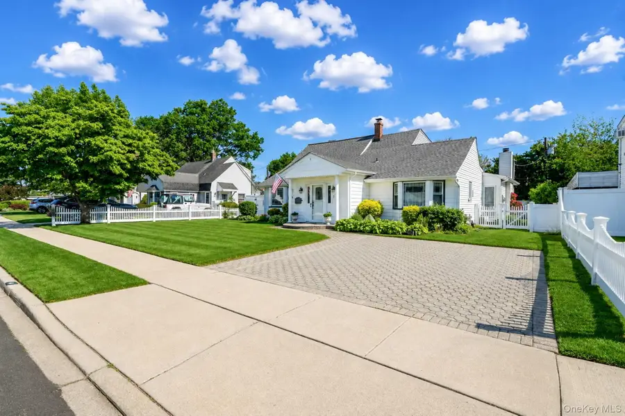 144 Blue Spruce Road, Levittown, NY 11756 - #3