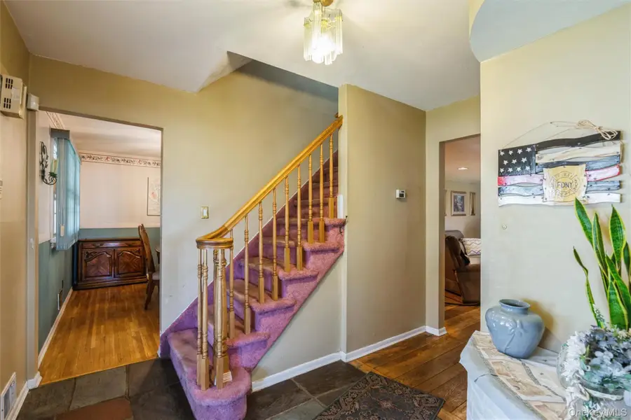 12 Swan Lane, Hauppauge, NY 11788 - #3
