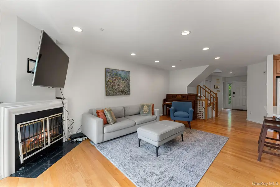 611 Pondside Drive, White Plains, NY 10607 - #3