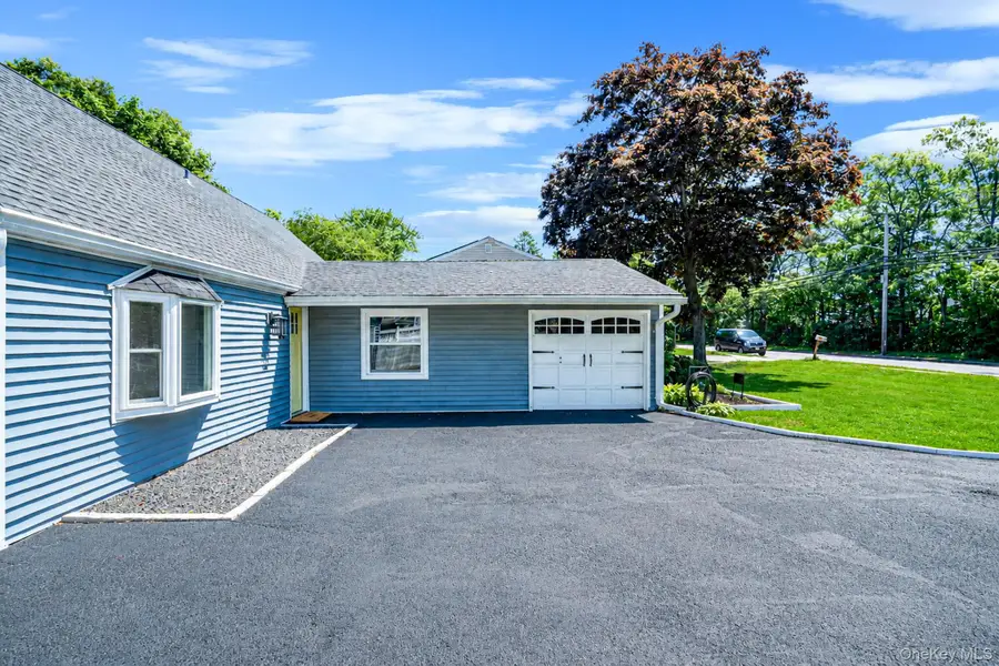 457 Peconic Street, Ronkonkoma, NY 11779 - #3