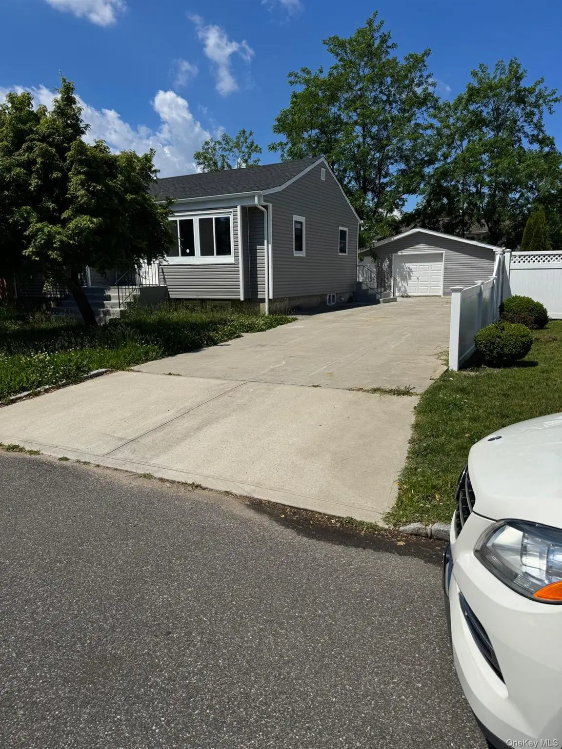 5 Remsen Street, Copiague, NY 11726 - #1