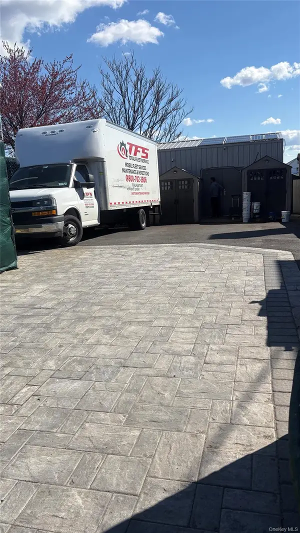 158-01 Crossbay Boulevard, Howard Beach, NY 11414