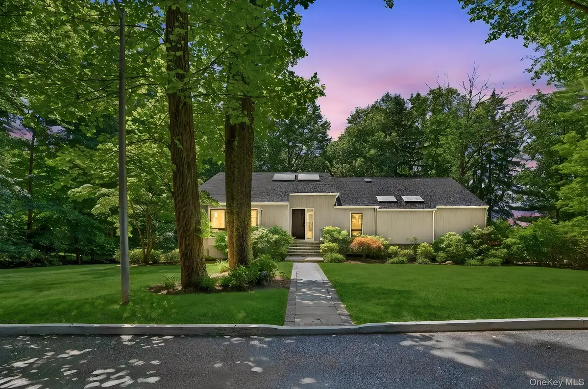 12 Hearthstone Circle, Scarsdale, NY 10583 - #1