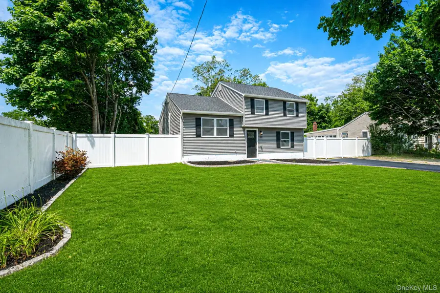 610 Americus Avenue, East Patchogue, NY 11772 - #2