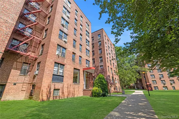 150-11 72nd Road #6E, Kew Garden Hills, NY 11367