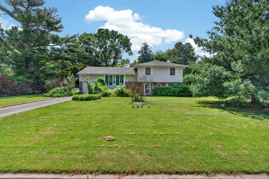 14 Mark Drive, Smithtown, NY 11787 - #3