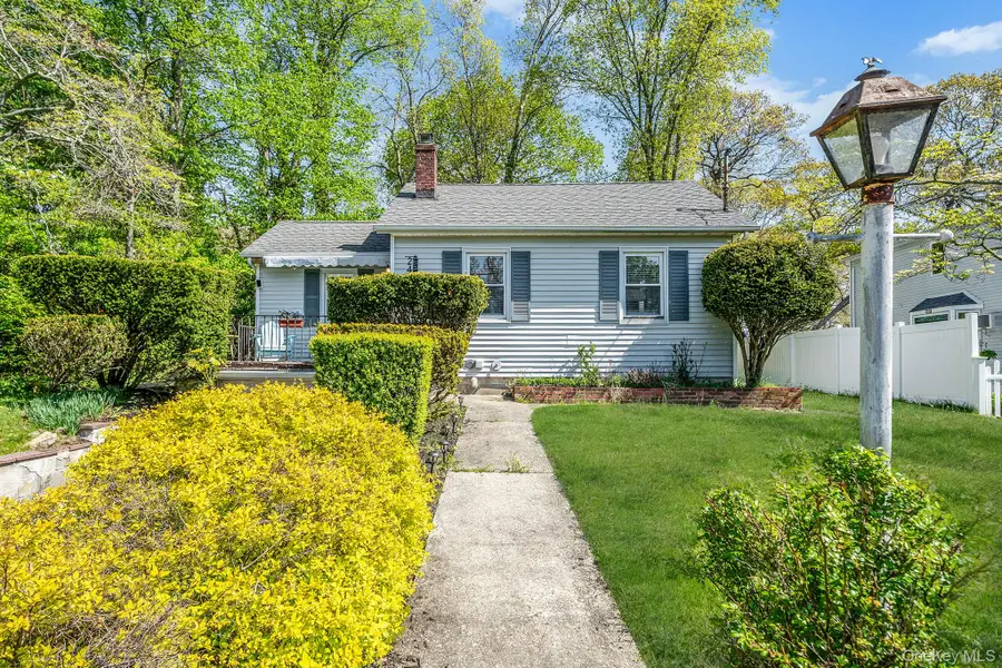 24 Locust Road, Wading River, NY 11792 - #3