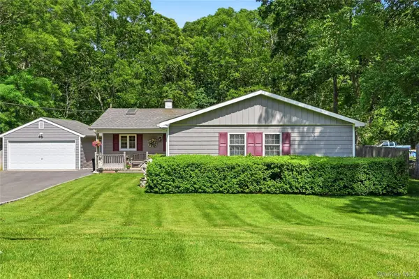 480 Sleepy Hollow Drive, Shirley, NY 11967