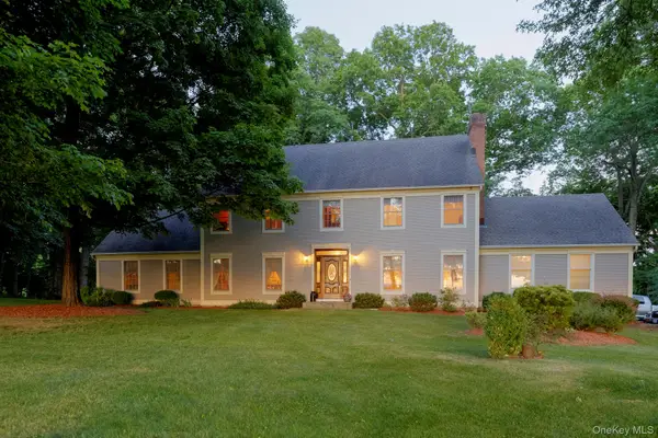 107 Moffat Road, Washingtonville, NY 10992