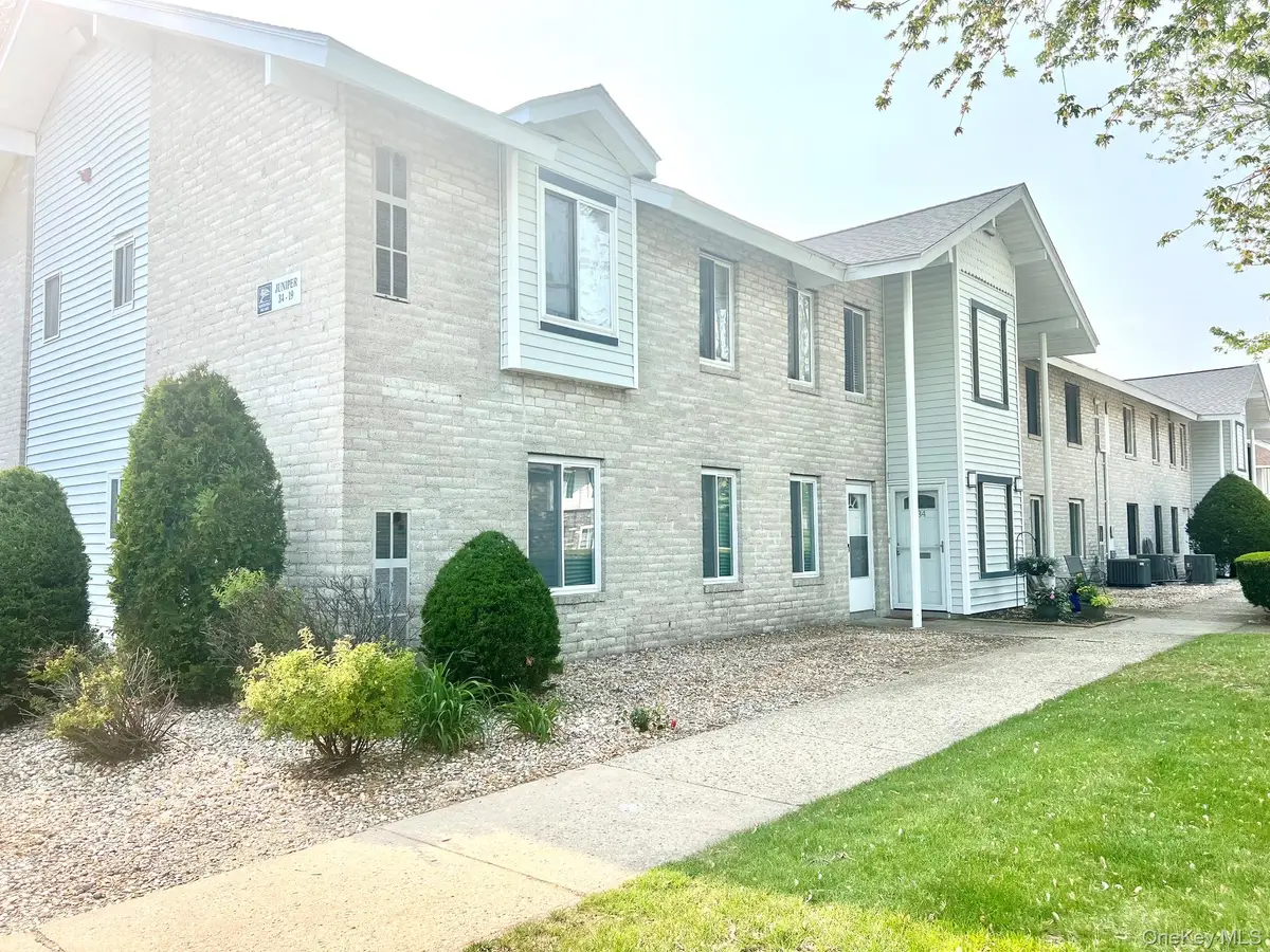 33 Juniper Court #33, Coram, NY 11727 - #1
