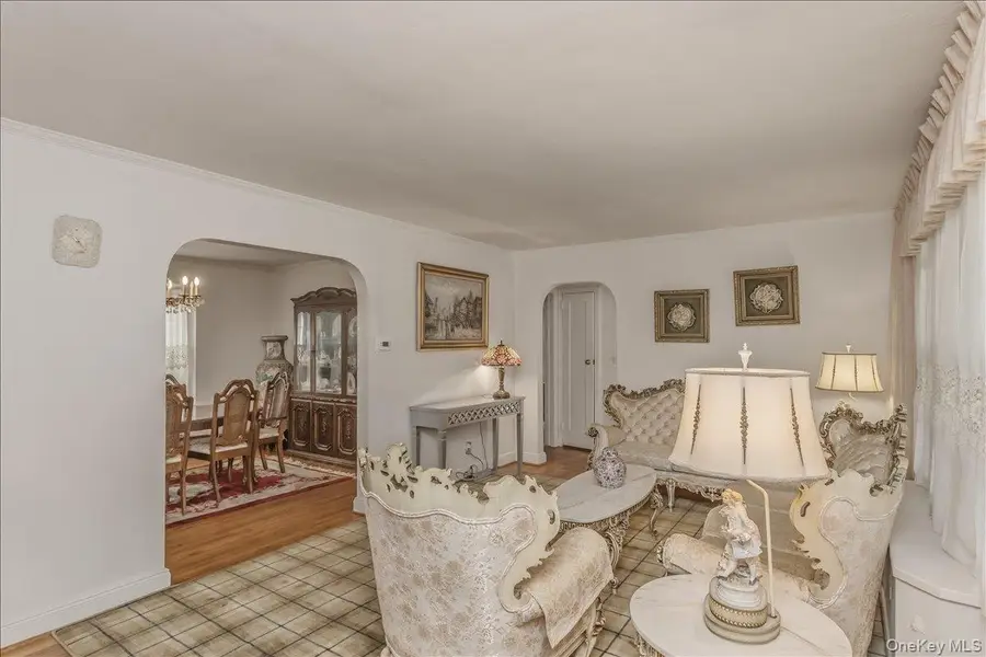 98 Arkansas Drive, Valley Stream, NY 11580 - #3