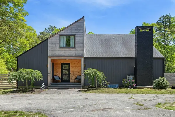 12 North Quarter Rd, Westhampton, NY 11977