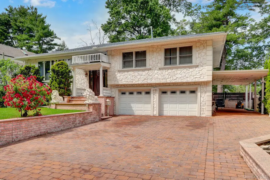 33 Country Village Lane, Manhasset Hills, NY 11040 - #2