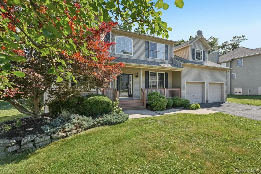 110 Winding Brook Court, New Windsor, NY 12553 - #2