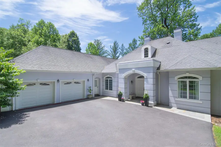 29 Halsey Pond Lane, Irvington, NY 10533 - #2